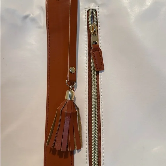 Emmafy NWOT 🔥sale🔥travel smart garment bag in cream and brown - Picture 4 of 15